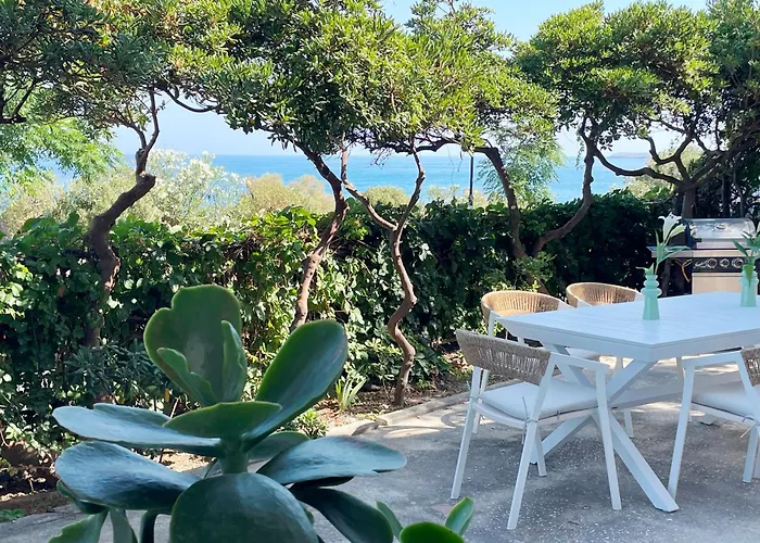 Naos-Sea Front Vacation Rental By Chania Center